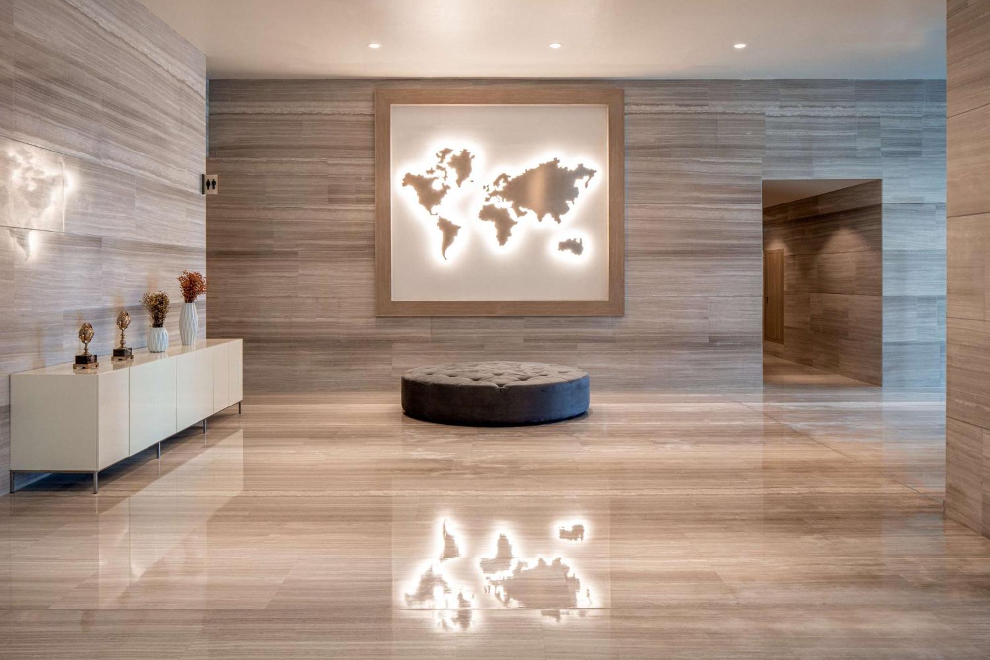 Doubletree By Hilton Fujairah City Екстер'єр фото Lobby