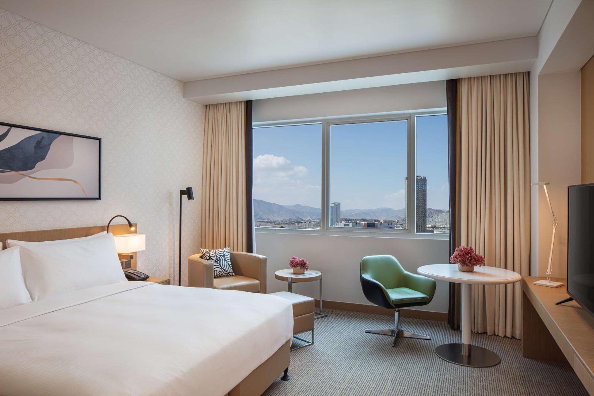 Doubletree By Hilton Fujairah City Екстер'єр фото Deluxe room