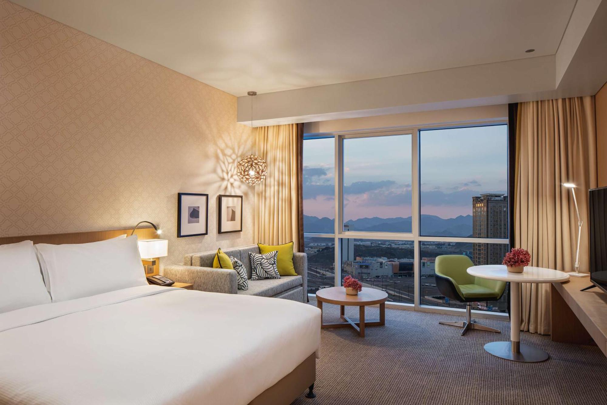 Doubletree By Hilton Fujairah City Екстер'єр фото Deluxe Room